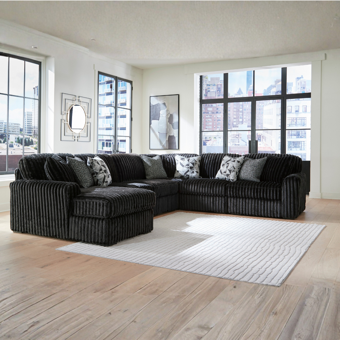 Midnight Madness 4 Piece Sectional with Chaise - Onyx